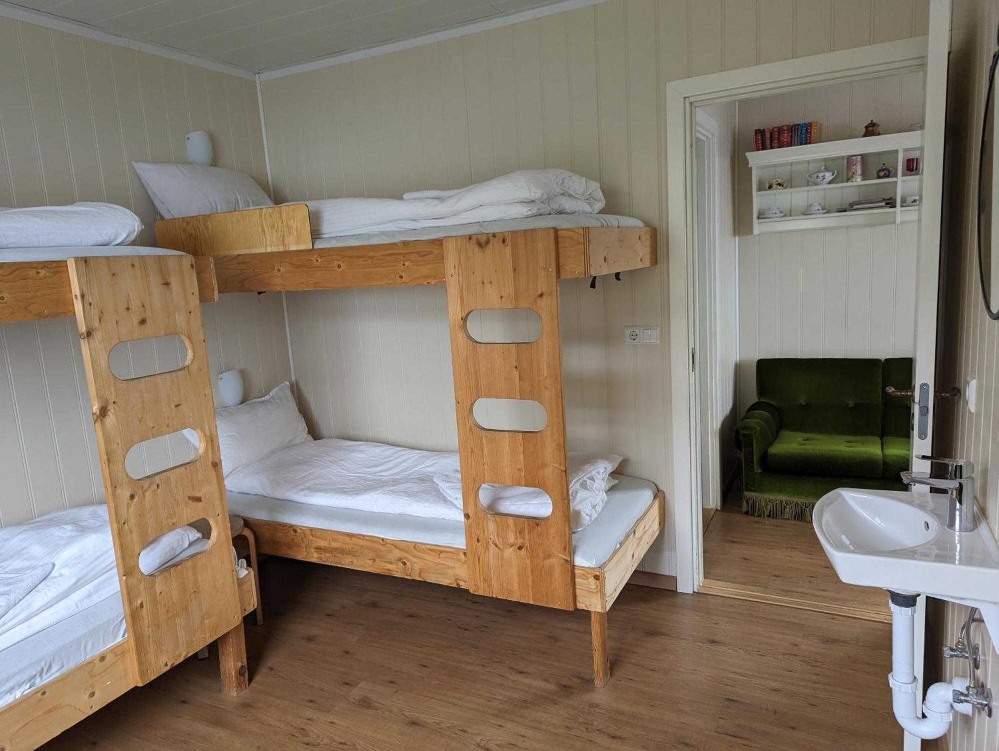 Vik Hostel Ngoại thất bức ảnh