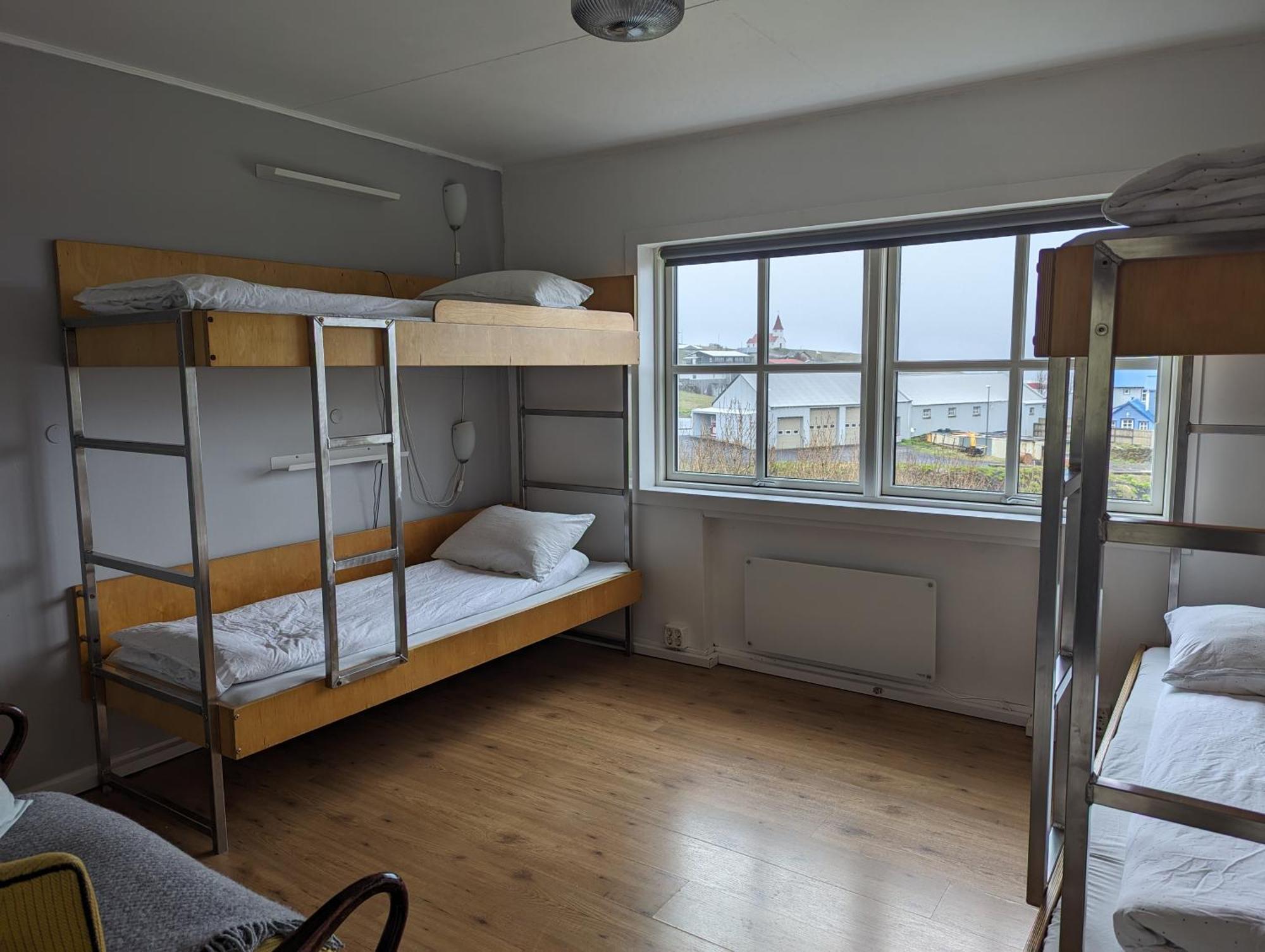 Vik Hostel Ngoại thất bức ảnh